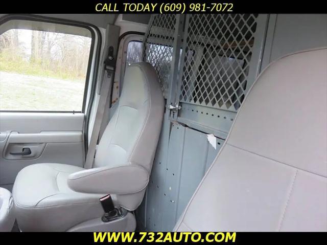 2002 Ford E-150 Commercial