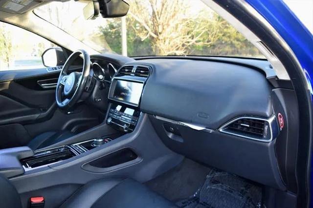 2019 Jaguar F-PACE 25t Premium
