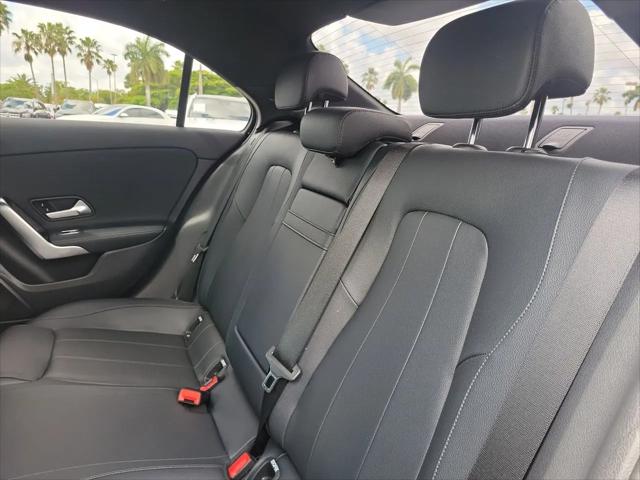 2022 Mercedes-Benz A 220 A 220