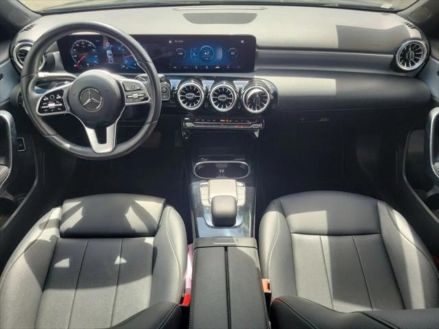 2022 Mercedes-Benz A 220 A 220