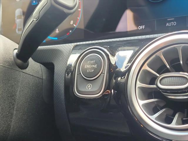 2022 Mercedes-Benz A 220 A 220