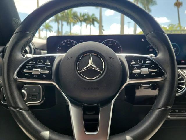 2022 Mercedes-Benz A 220 A 220