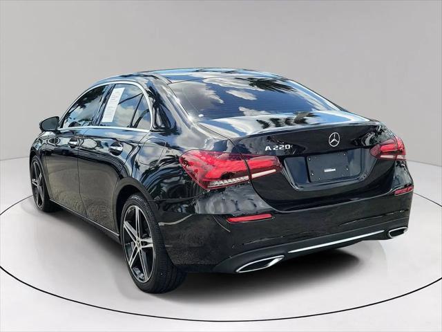 2022 Mercedes-Benz A 220 A 220