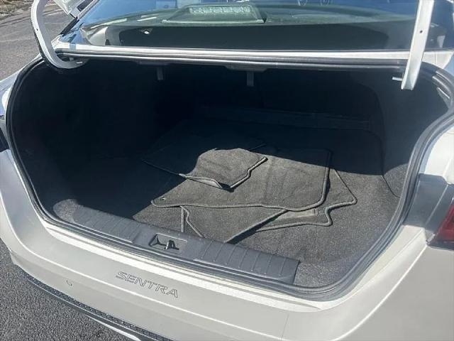 2023 Nissan Sentra SR Xtronic CVT