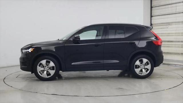 2020 Volvo XC40 T5 Momentum