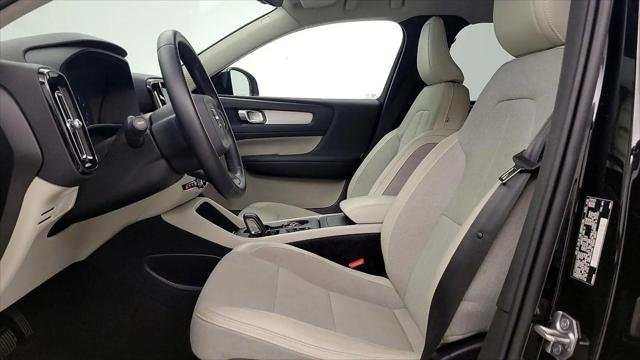 2020 Volvo XC40 T5 Momentum