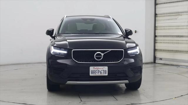 2020 Volvo XC40 T5 Momentum