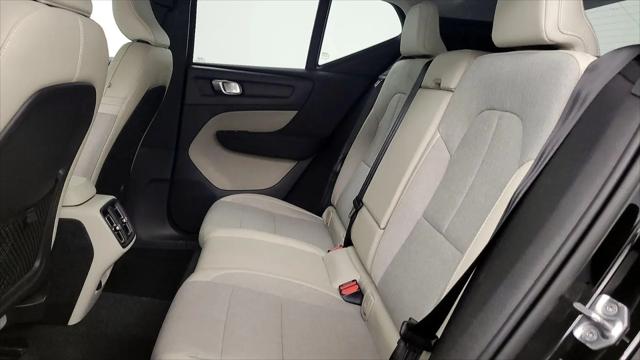 2020 Volvo XC40 T5 Momentum
