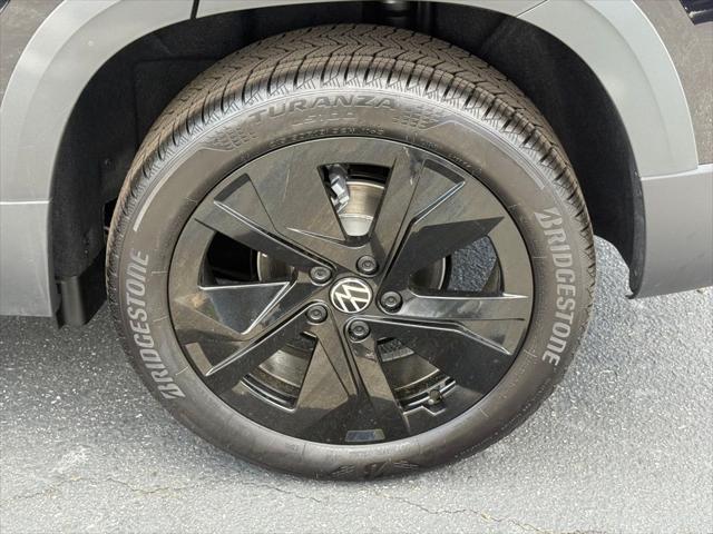 2026 Volkswagen Taos SE