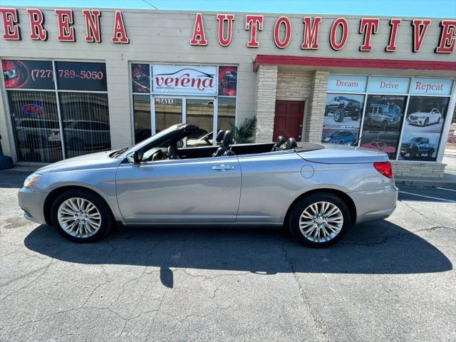 2014 Chrysler 200 Limited