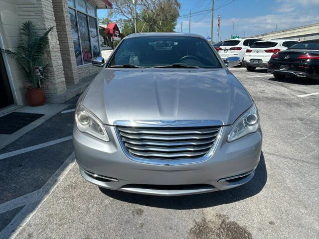2014 Chrysler 200 Limited