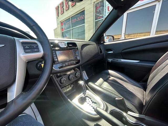 2014 Chrysler 200 Limited