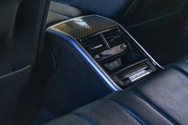 2022 BMW M8 xDrive