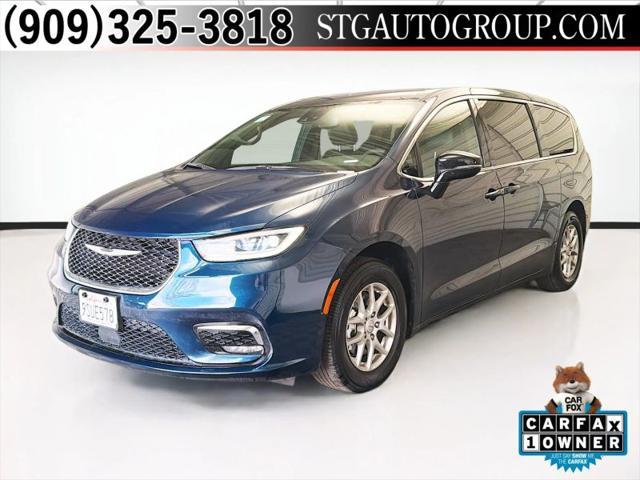 2025 Chrysler Pacifica Select for sale in Montclair, CA