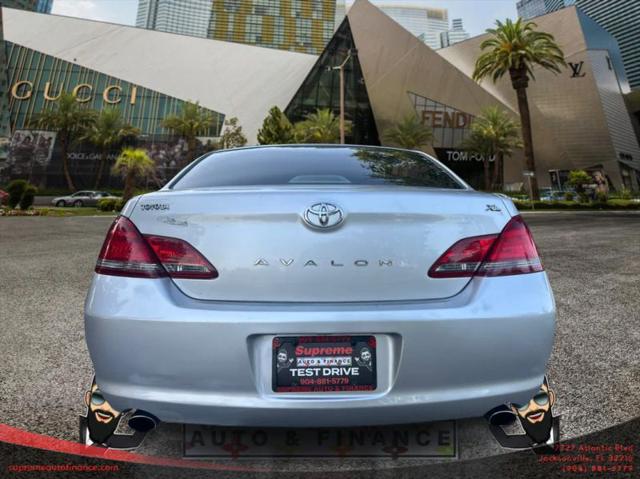 2008 Toyota Avalon XL