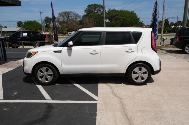 2016 Kia Soul Base