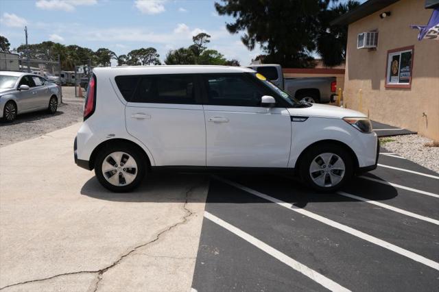 2016 Kia Soul Base