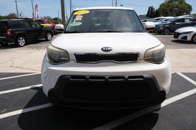 2016 Kia Soul Base