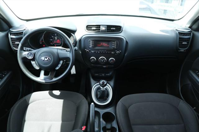 2016 Kia Soul Base