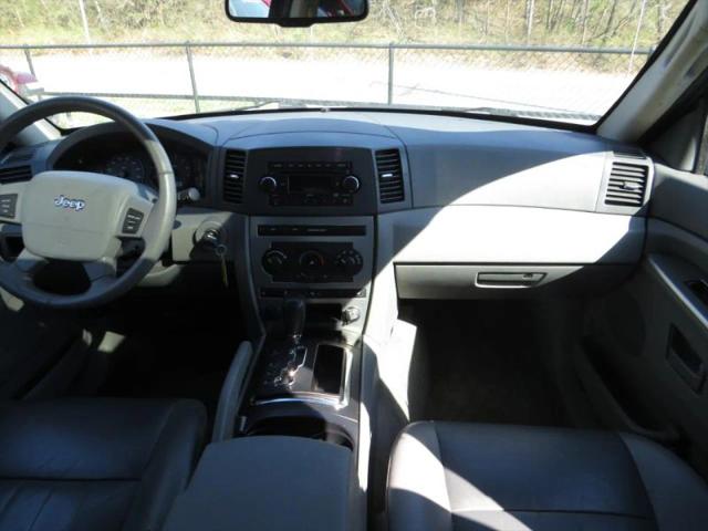 2006 Jeep Grand Cherokee Laredo