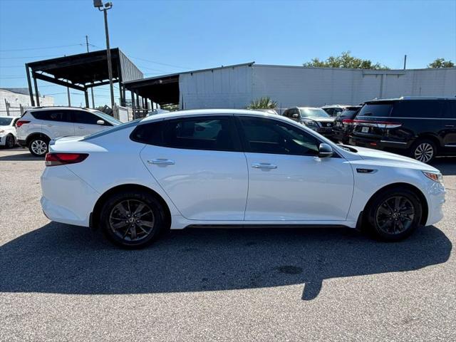 2017 Kia Optima LX Turbo