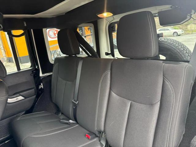 2017 Jeep Wrangler Unlimited Sahara 4x4