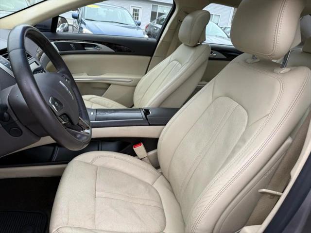 2015 Lincoln MKZ Hybrid Base