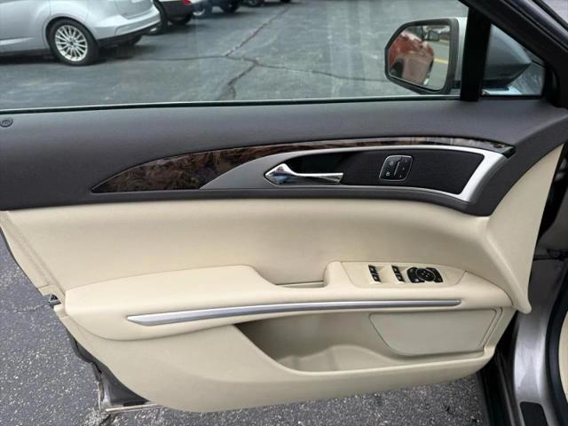2015 Lincoln MKZ Hybrid Base