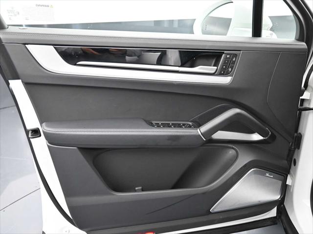 2025 Porsche Cayenne E-Hybrid E-Hybrid