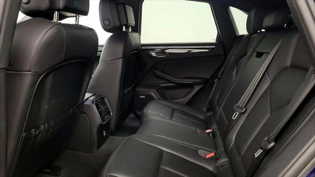 2022 Porsche Macan Macan