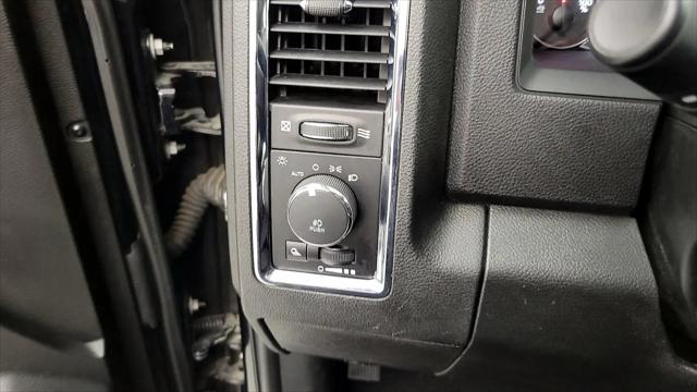 2019 Ram 1500 Classic Laramie Crew Cab 4x2 5'7" Box