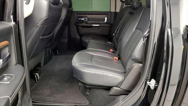 2019 Ram 1500 Classic Laramie Crew Cab 4x2 5'7" Box