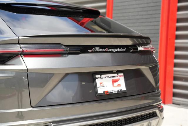 2020 Lamborghini Urus Standard