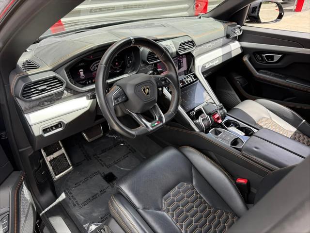 2020 Lamborghini Urus Standard