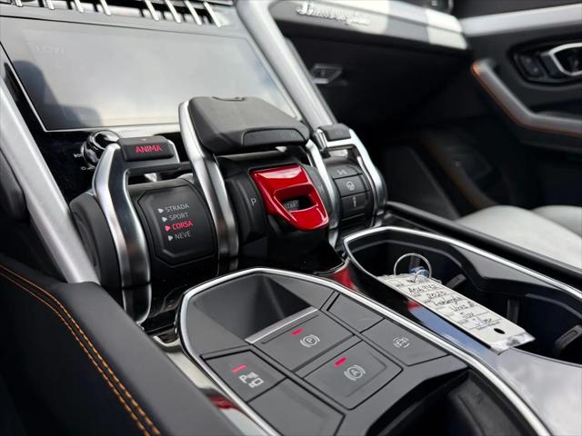 2020 Lamborghini Urus Standard