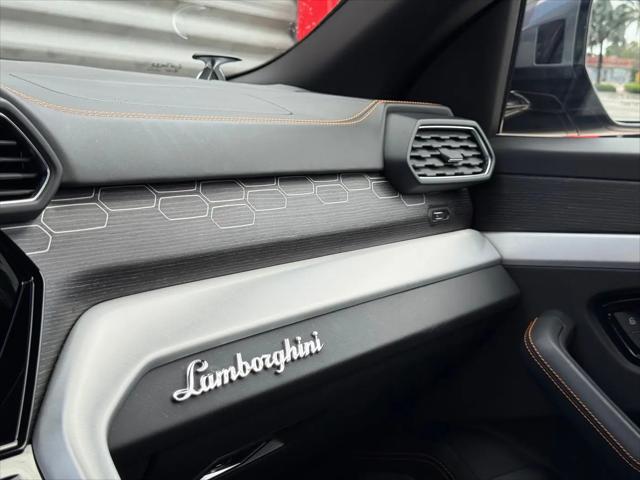 2020 Lamborghini Urus Standard