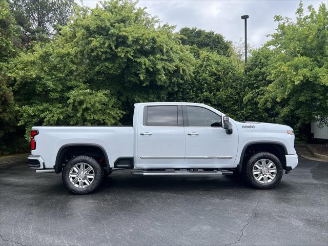 2026 Chevrolet Silverado 2500HD Crew Cab, Standard Bed, High Country, 4WD
