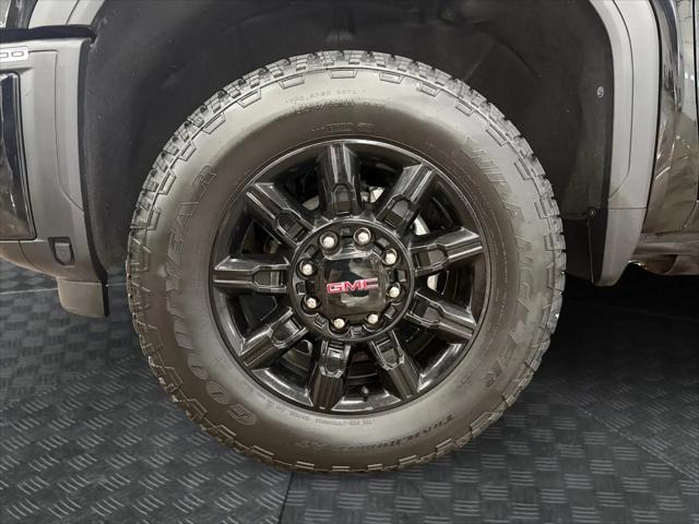 2025 GMC Sierra 2500HD Crew Cab, Standard Bed, AT4, 4WD