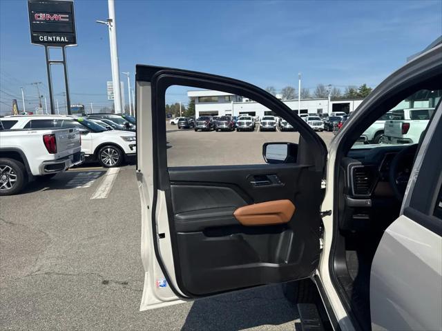 2026 GMC Canyon AT4, 4WD