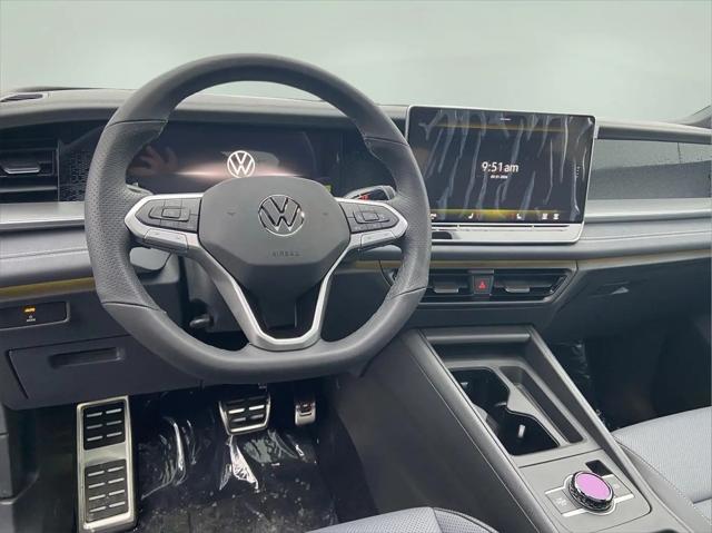 2026 Volkswagen Tiguan SE R-Line Black