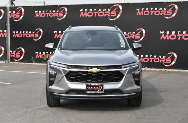 2025 Chevrolet Trax FWD LT