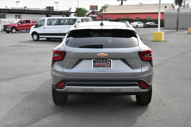 2025 Chevrolet Trax FWD LT