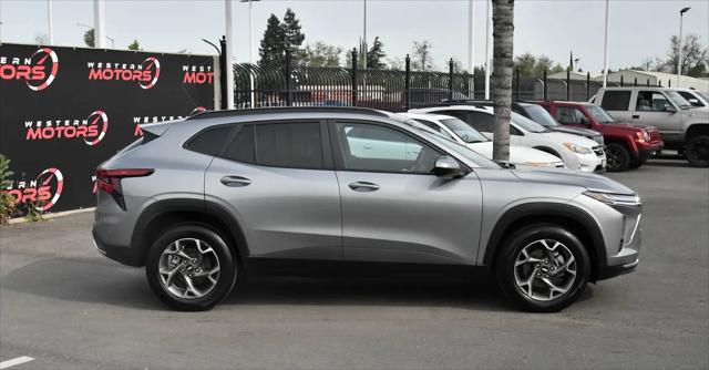 2025 Chevrolet Trax FWD LT