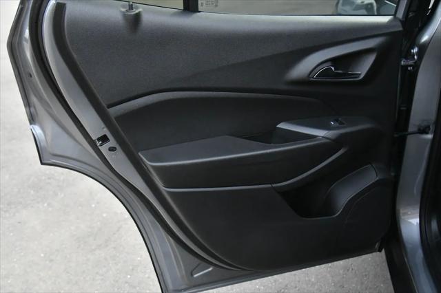 2025 Chevrolet Trax FWD LT