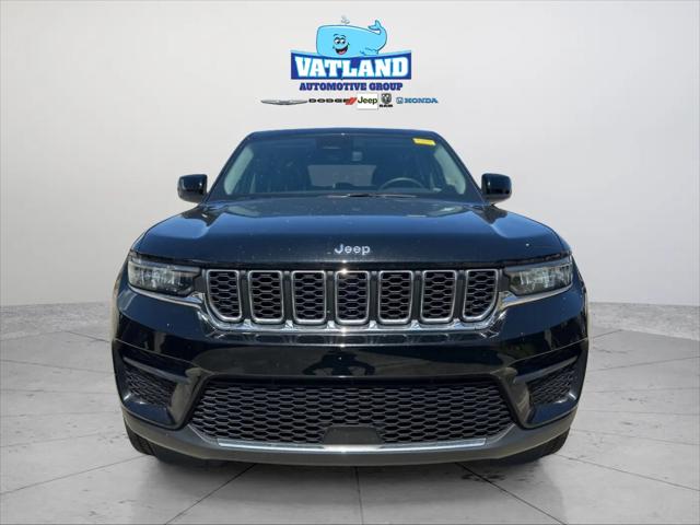 2023 Jeep Grand Cherokee Laredo 4x4