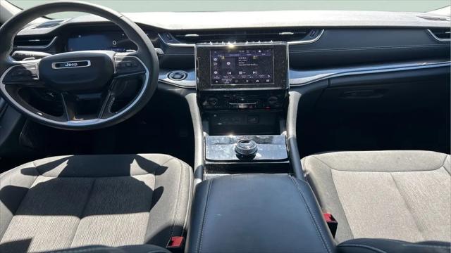 2023 Jeep Grand Cherokee Laredo 4x4