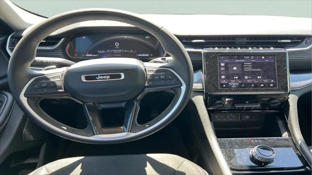 2023 Jeep Grand Cherokee Laredo 4x4