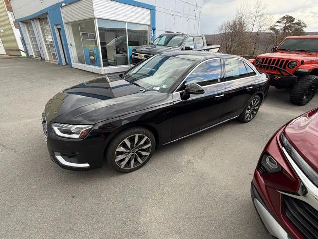 2022 Audi A4 Premium Plus 40 TFSI quattro S tronic