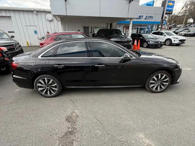 2022 Audi A4 Premium Plus 40 TFSI quattro S tronic