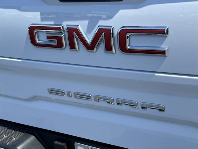 2026 GMC Sierra 1500 Crew Cab, Standard Bed, SLT, 4WD
